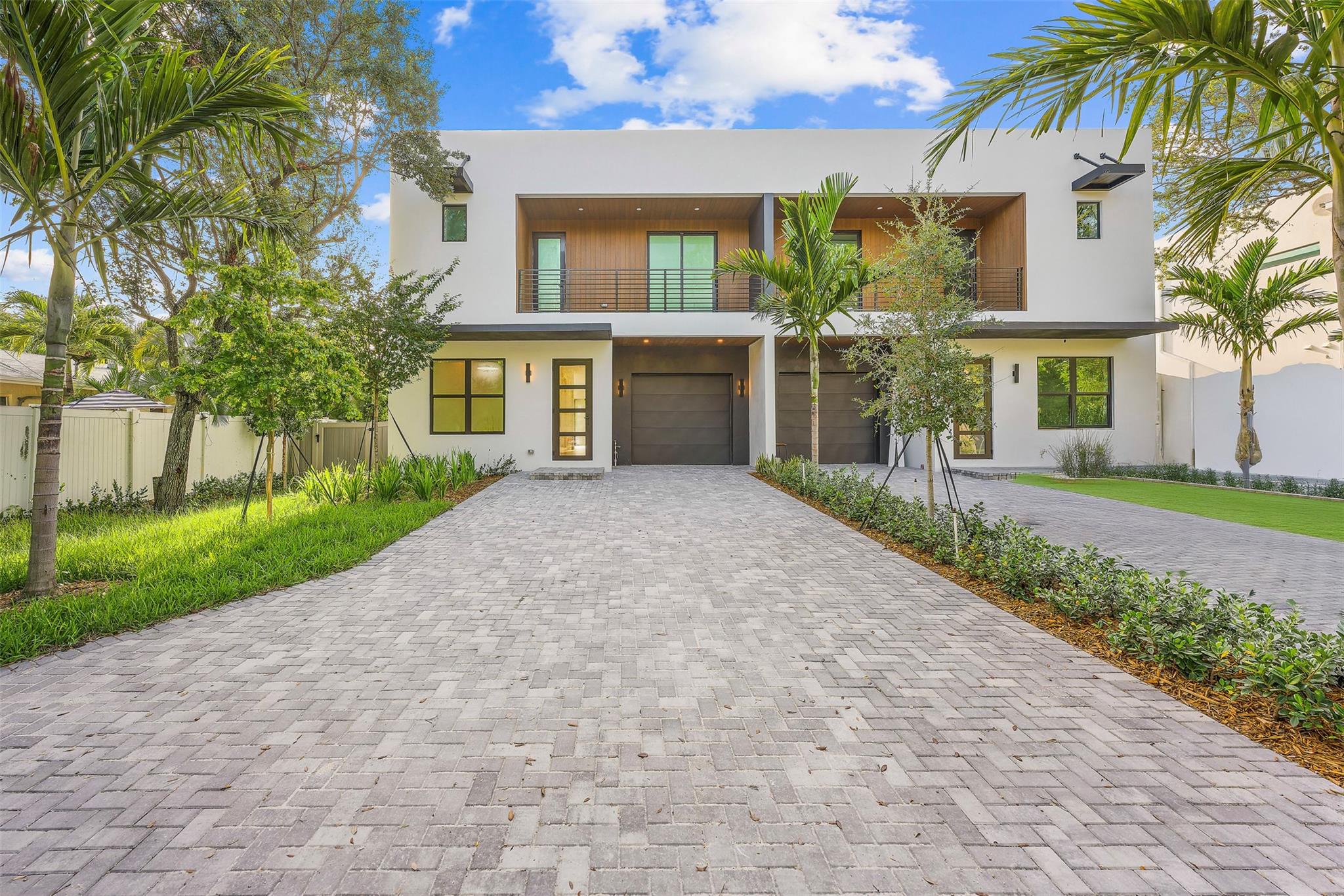 3294 SW 15th Ave