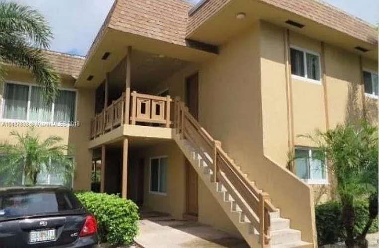 2719 NW 39th Ter #204