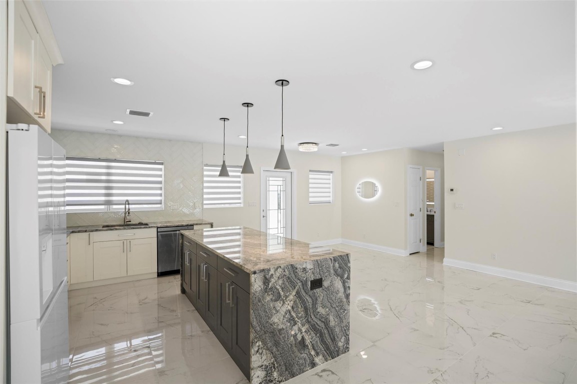 2116 Mariner Fort Lauderdale, FL 33316