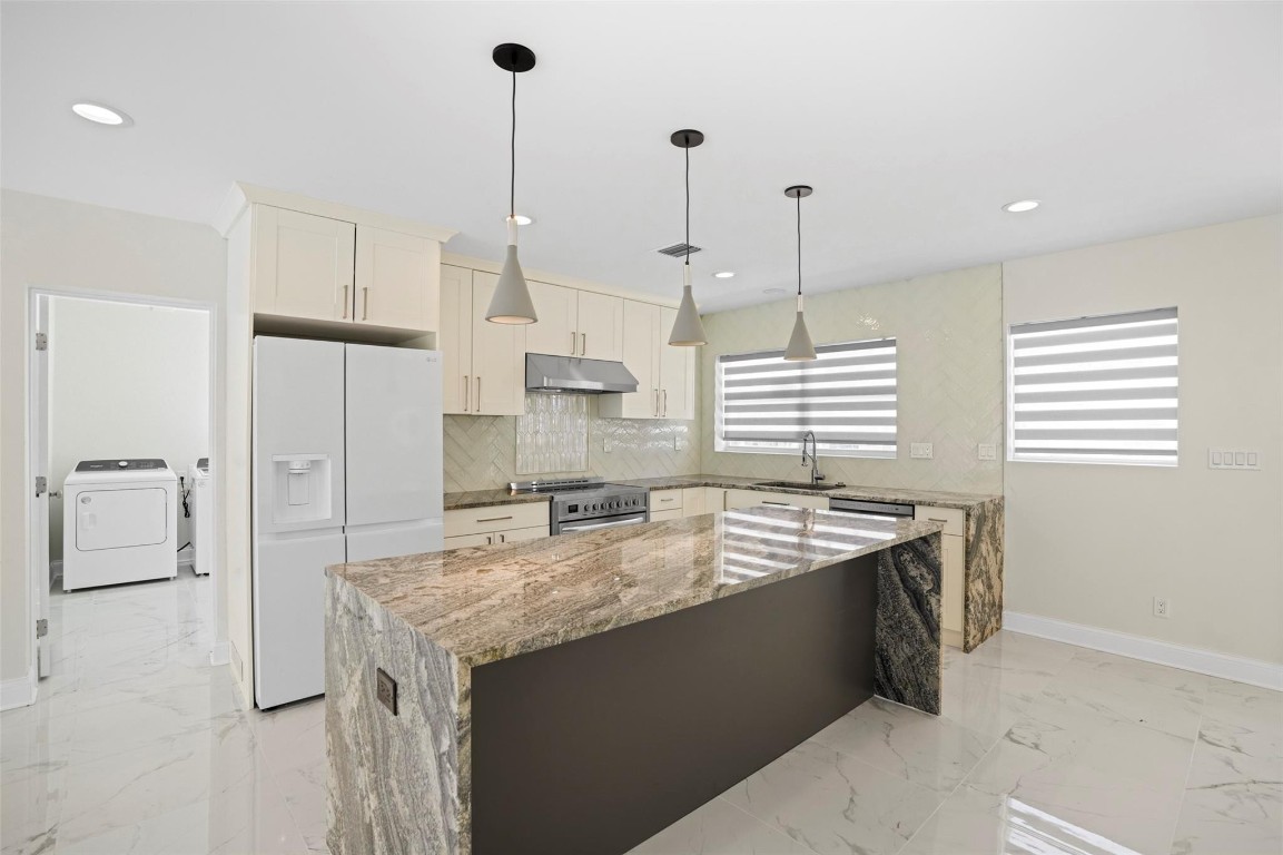 2116 Mariner Fort Lauderdale, FL 33316