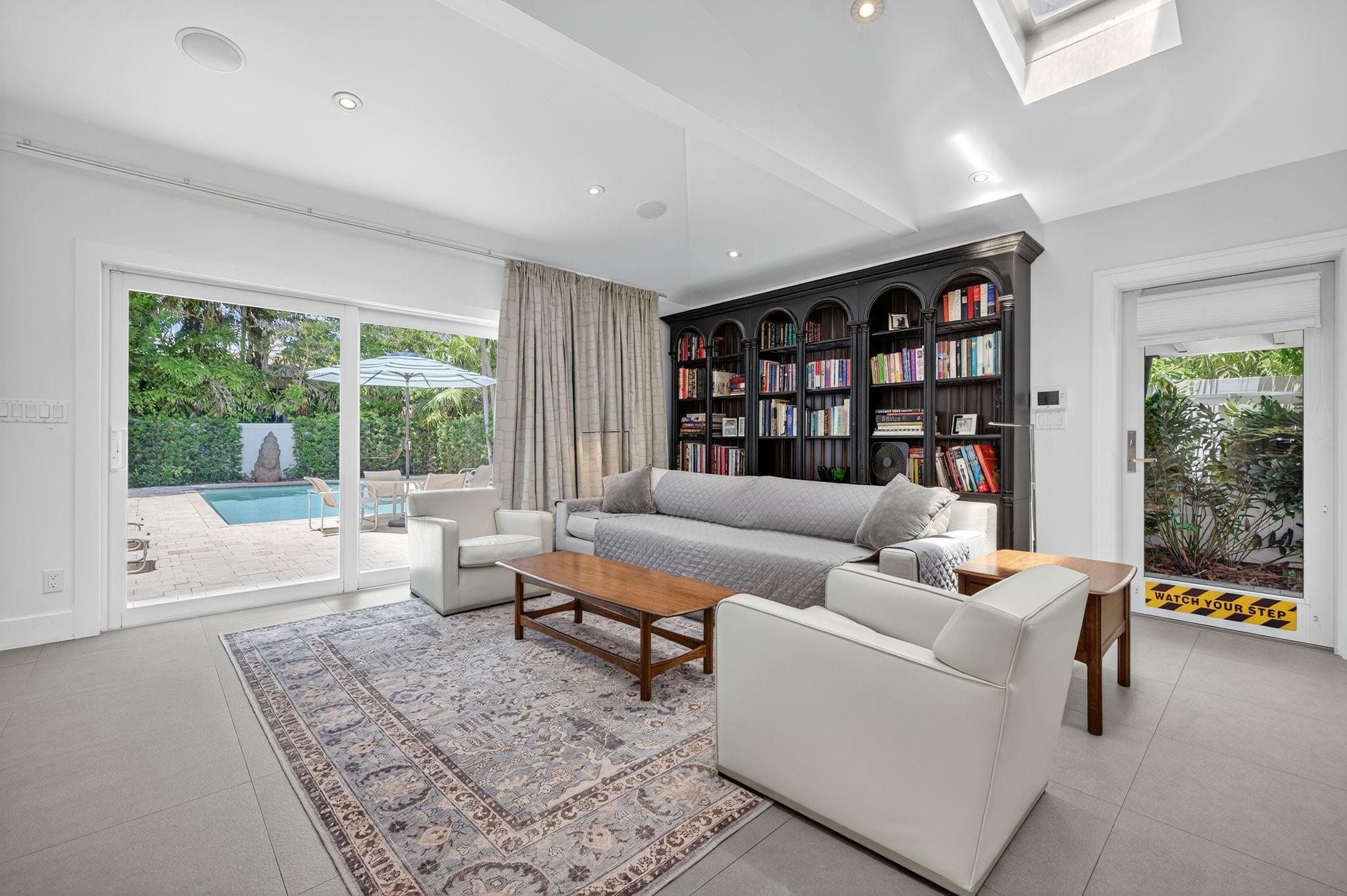 2925 N Atlantic Bl Fort Lauderdale, FL 33308