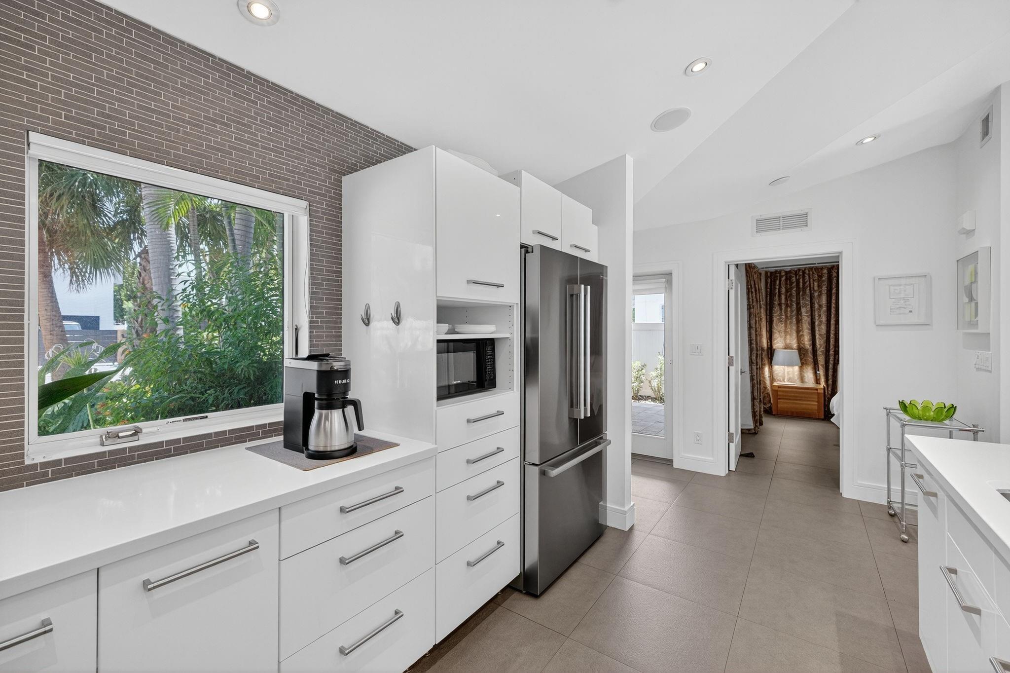 2925 N Atlantic Bl Fort Lauderdale, FL 33308