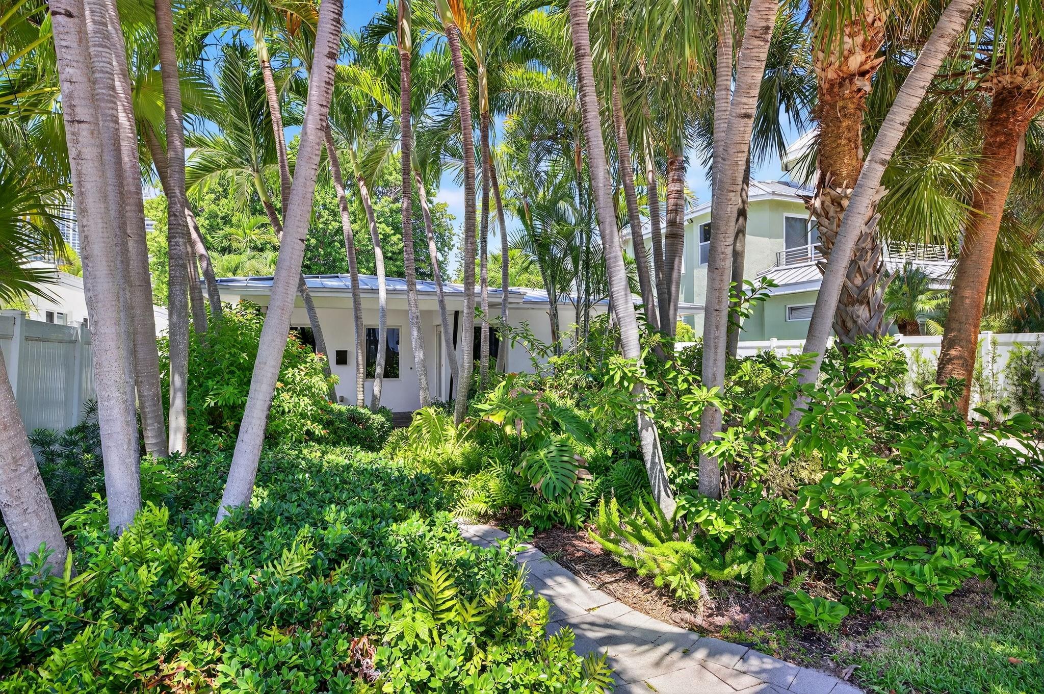 2925 N Atlantic Bl Fort Lauderdale, FL 33308