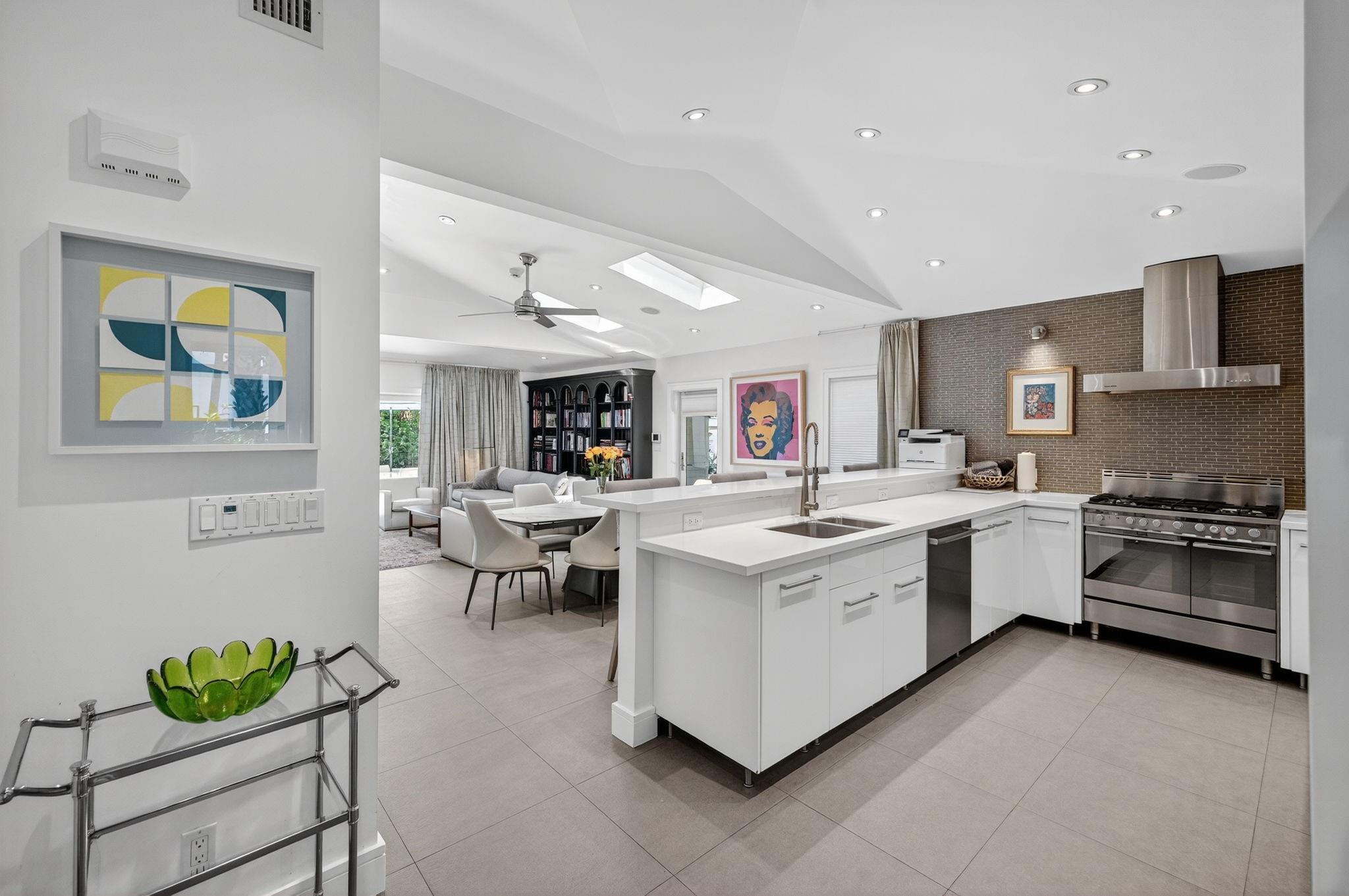 2925 N Atlantic Bl Fort Lauderdale, FL 33308