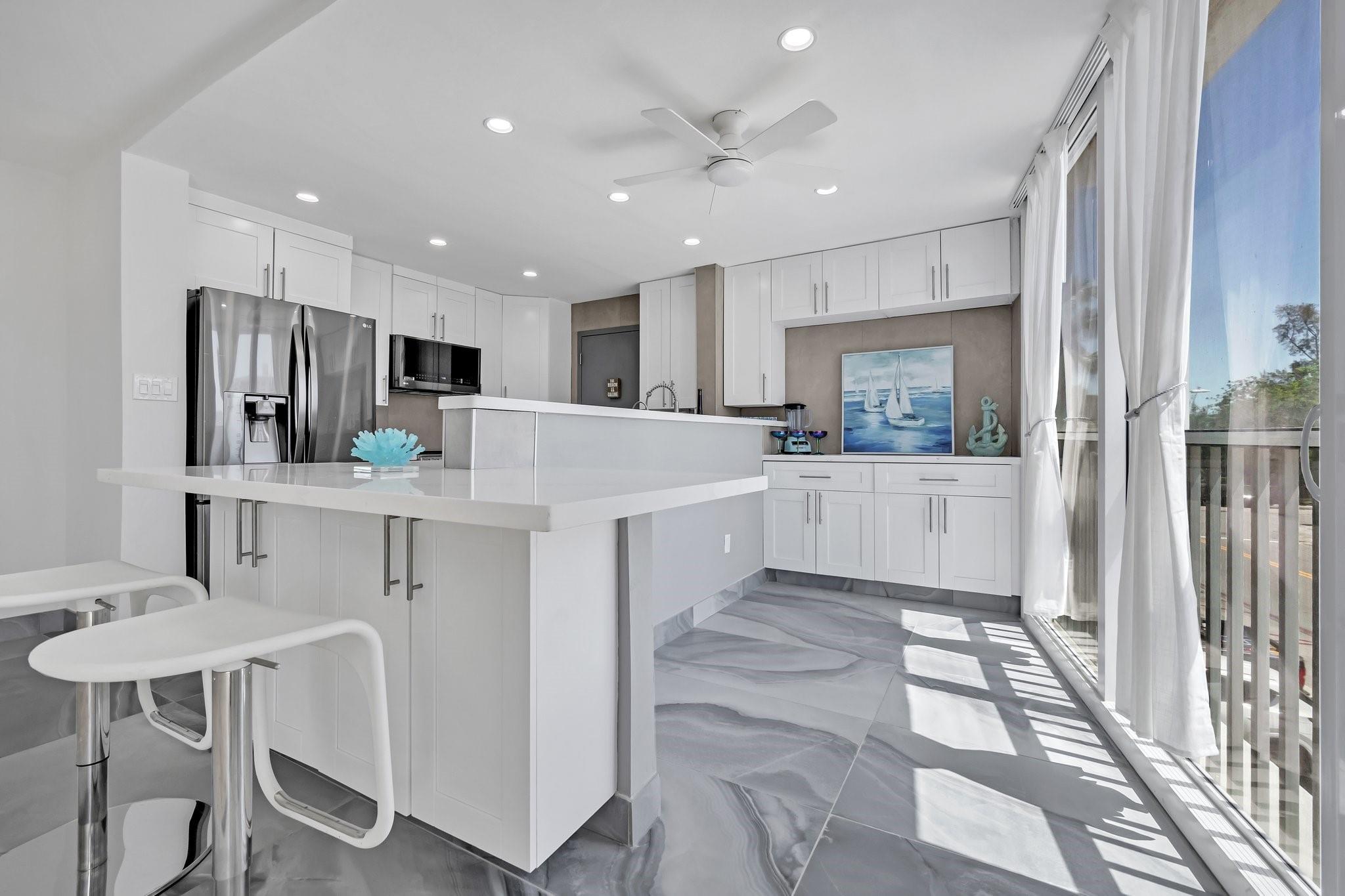 720 Bayshore Dr #202