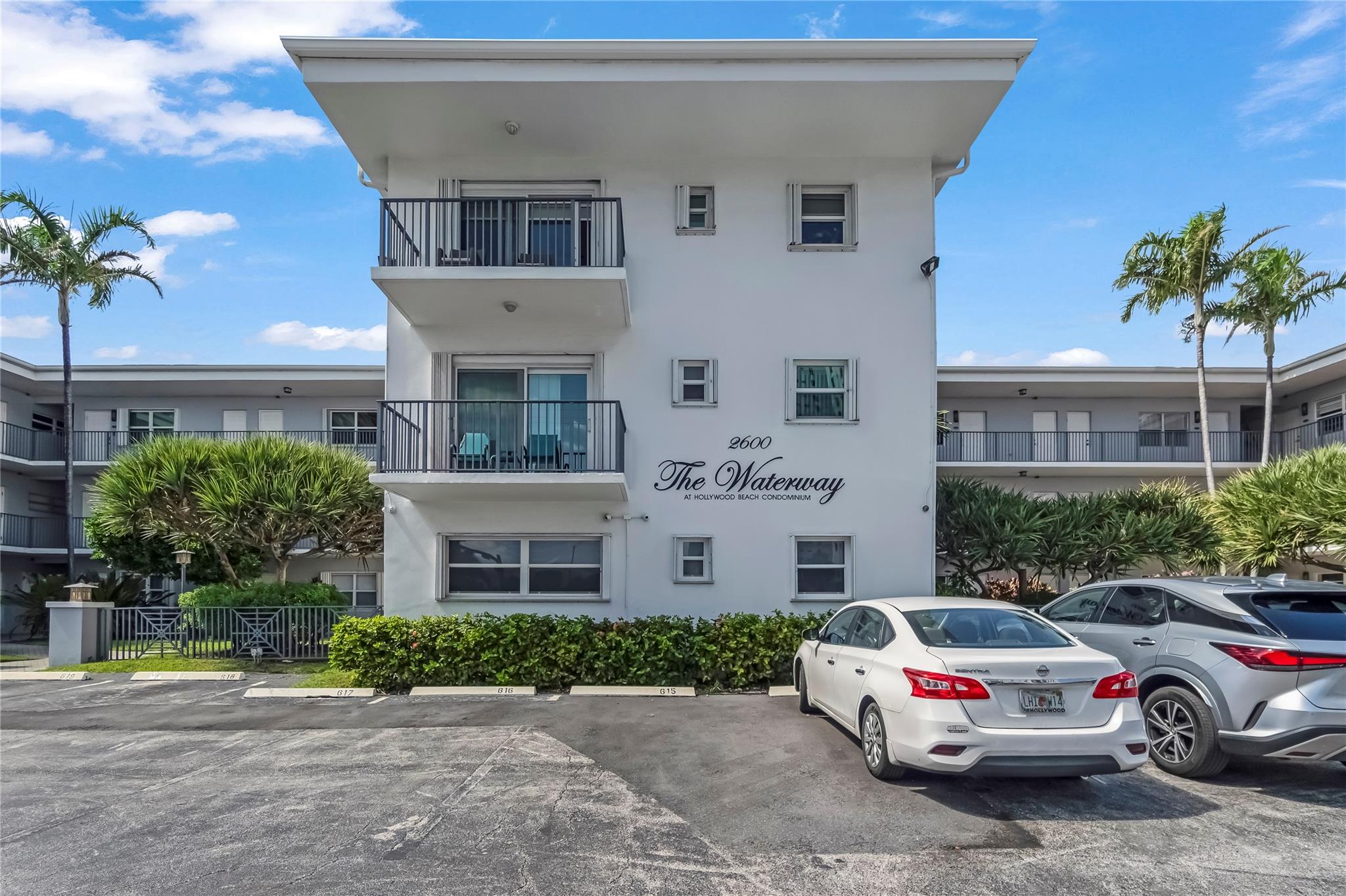 2600 S Ocean Dr #308