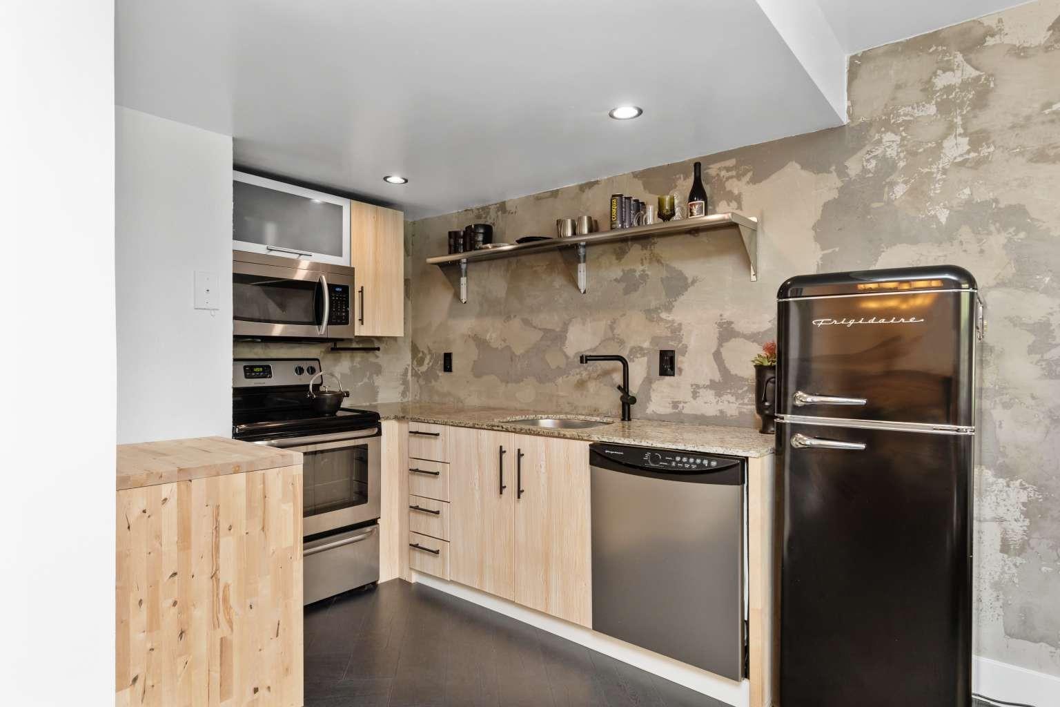 651 NE 60th St #22 Miami, FL 33137