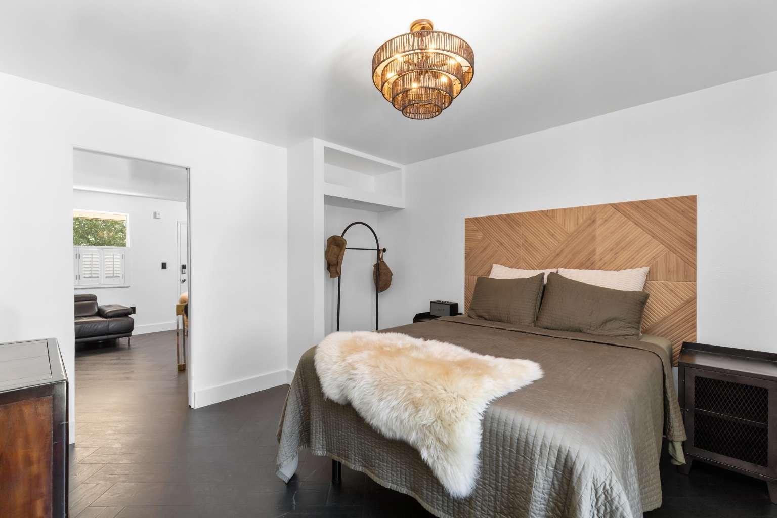 651 NE 60th St #22 Miami, FL 33137