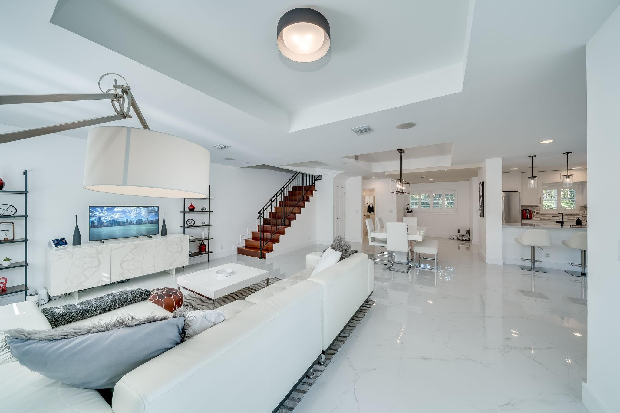 1112 NE 17th #1112 Fort Lauderdale, FL 33304