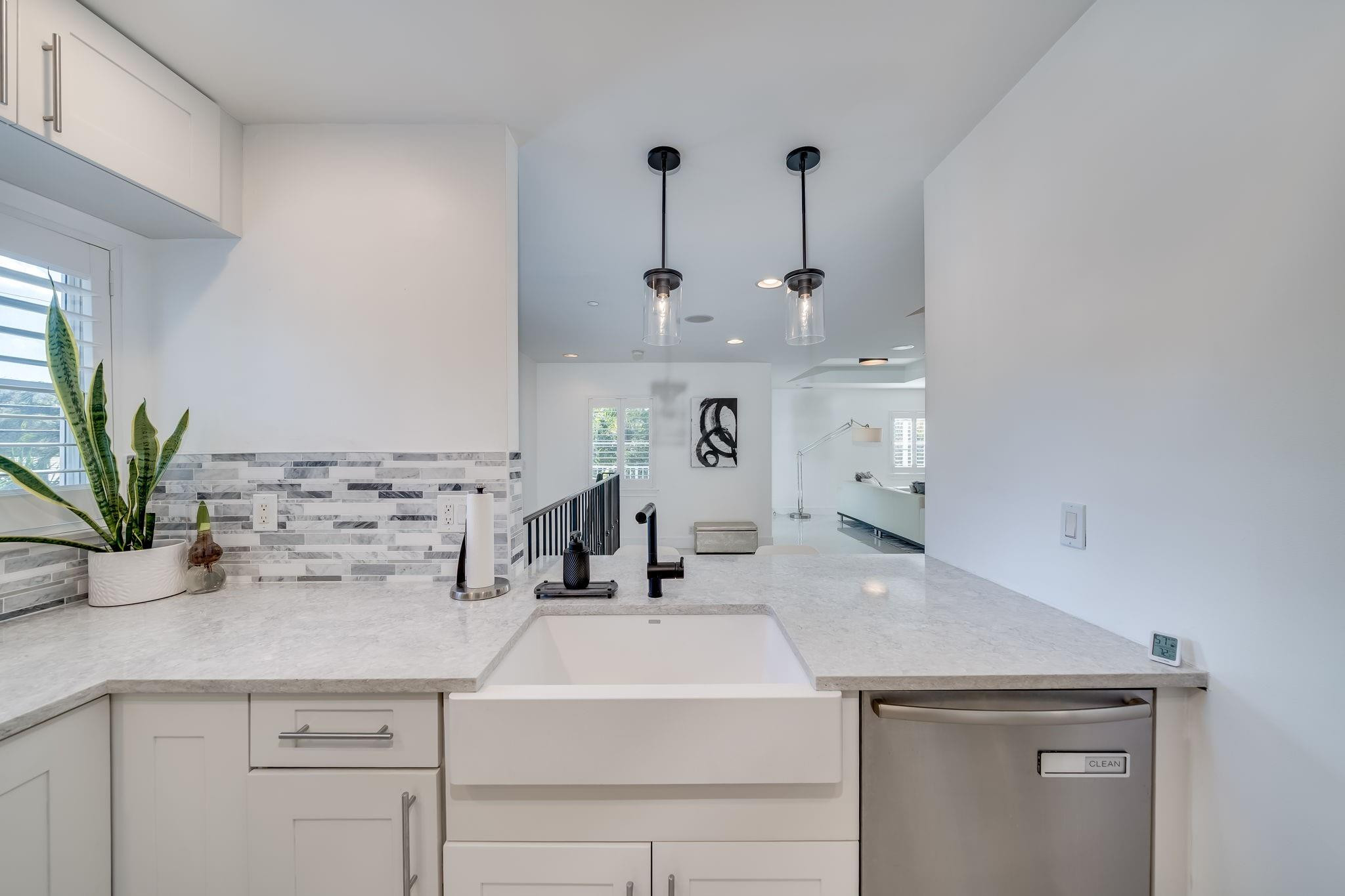 1112 NE 17th #1112 Fort Lauderdale, FL 33304