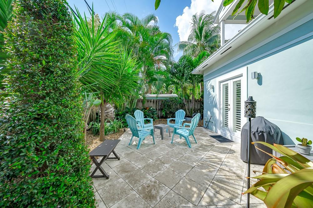 1112 NE 17th #1112 Fort Lauderdale, FL 33304