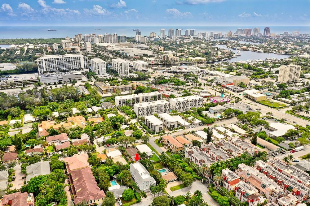 1112 NE 17th #1112 Fort Lauderdale, FL 33304