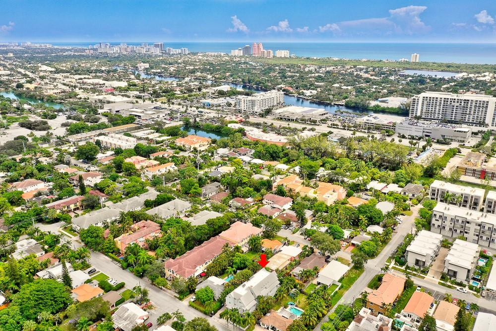 1112 NE 17th #1112 Fort Lauderdale, FL 33304