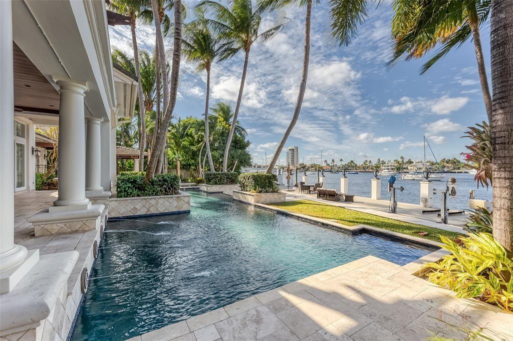 1313 E Lake Dr Fort Lauderdale, FL 33316