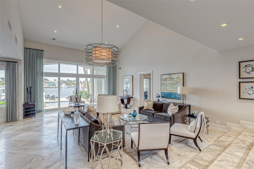 1313 E Lake Dr Fort Lauderdale, FL 33316