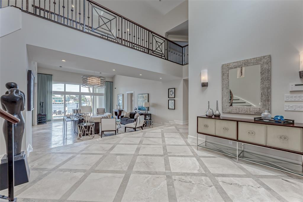 1313 E Lake Dr Fort Lauderdale, FL 33316