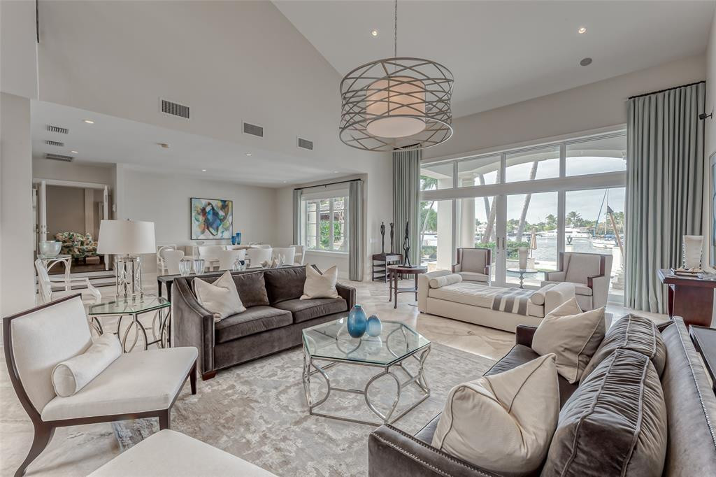 1313 E Lake Dr Fort Lauderdale, FL 33316