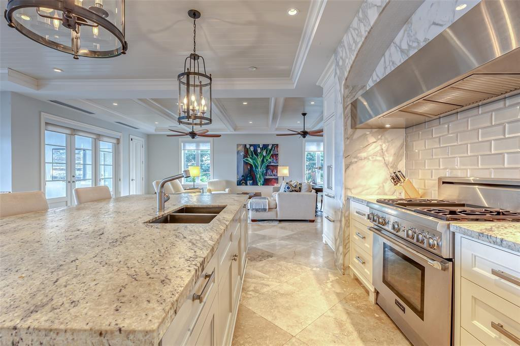 1313 E Lake Dr Fort Lauderdale, FL 33316