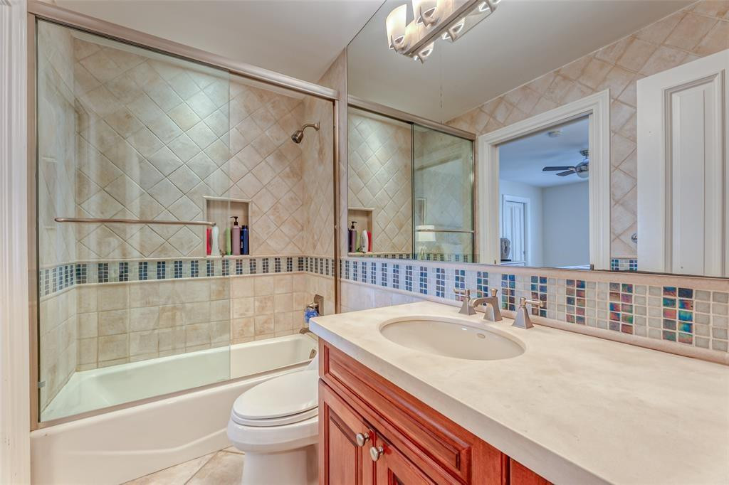 1313 E Lake Dr Fort Lauderdale, FL 33316