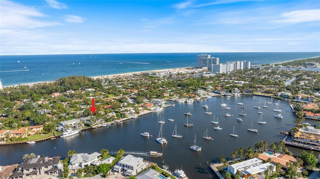 1313 E Lake Dr Fort Lauderdale, FL 33316