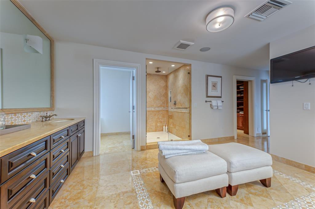 1313 E Lake Dr Fort Lauderdale, FL 33316