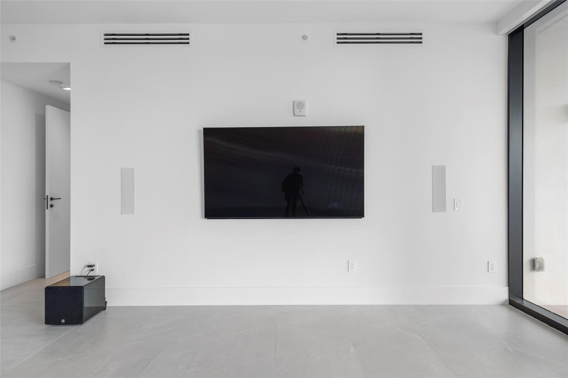 160 Isle Of Venice #302 Fort Lauderdale, FL 33301