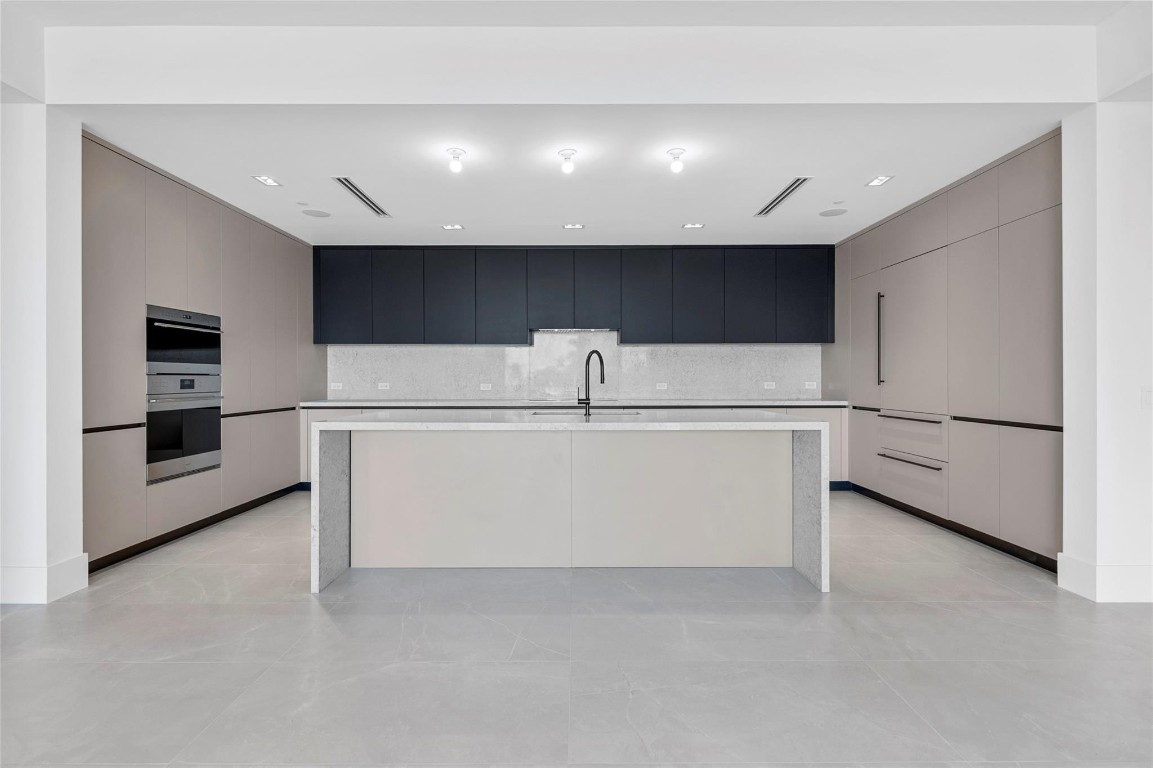 160 Isle Of Venice #302 Fort Lauderdale, FL 33301