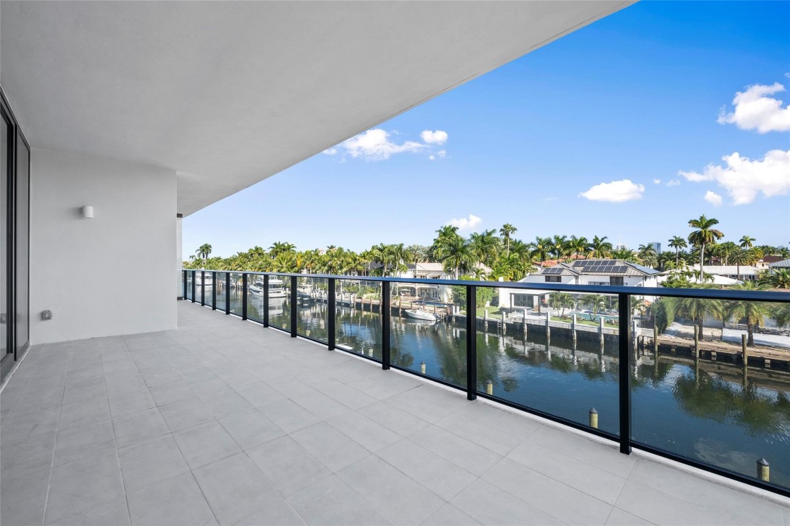 160 Isle Of Venice #302 Fort Lauderdale, FL 33301
