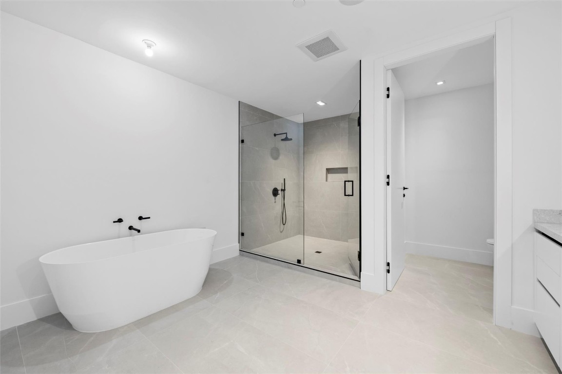 160 Isle Of Venice #302 Fort Lauderdale, FL 33301