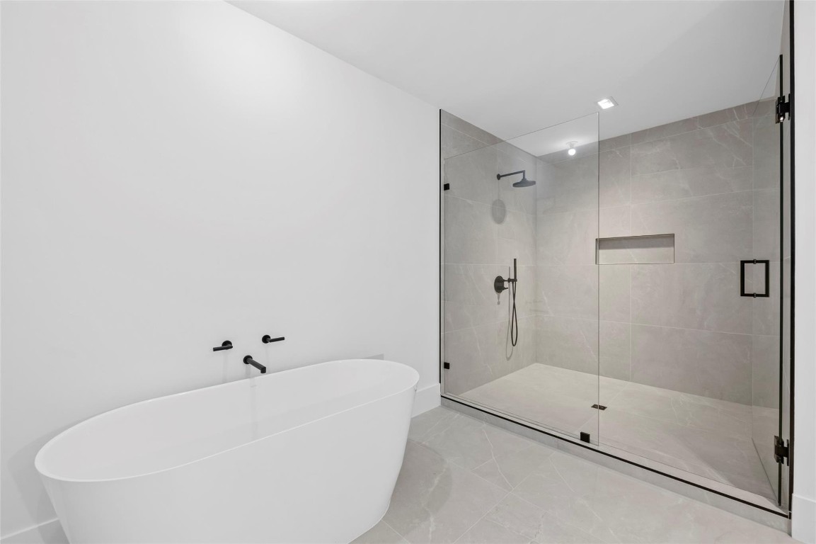 160 Isle Of Venice #302 Fort Lauderdale, FL 33301