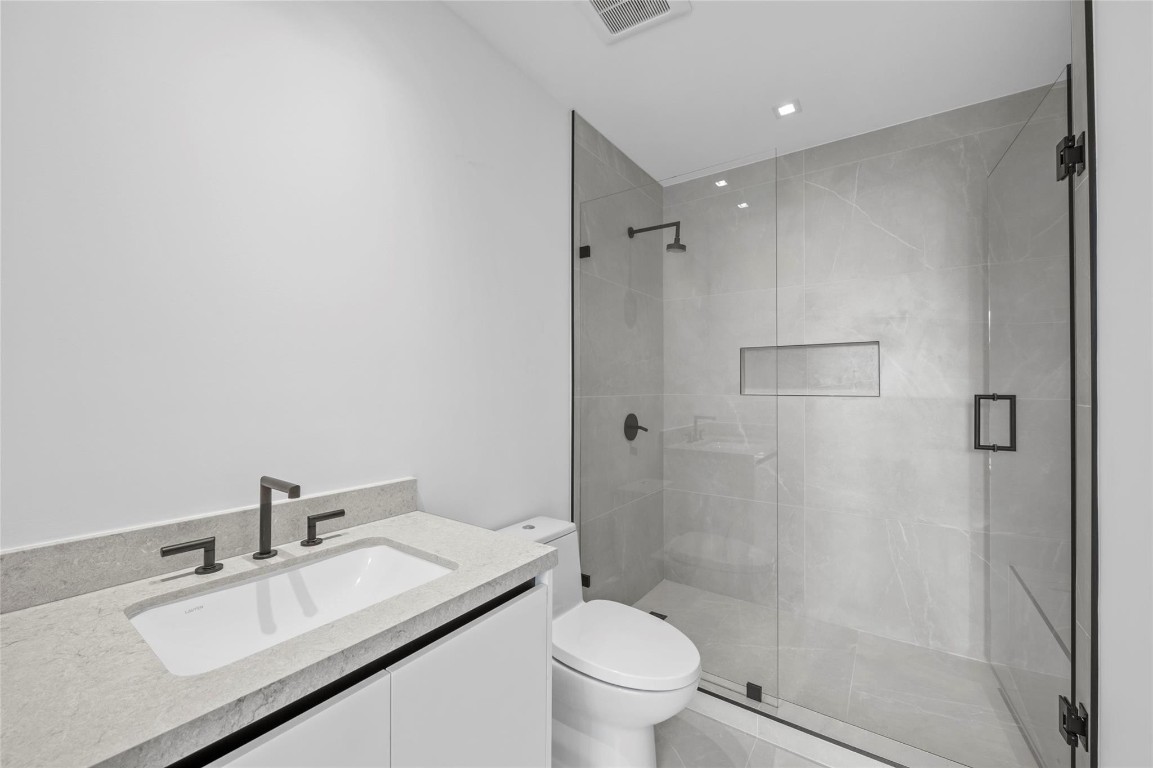 160 Isle Of Venice #302 Fort Lauderdale, FL 33301