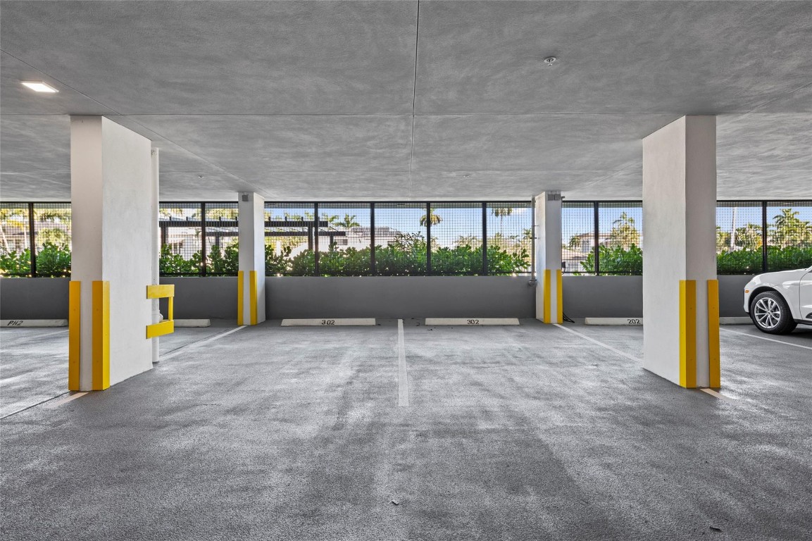 160 Isle Of Venice #302 Fort Lauderdale, FL 33301