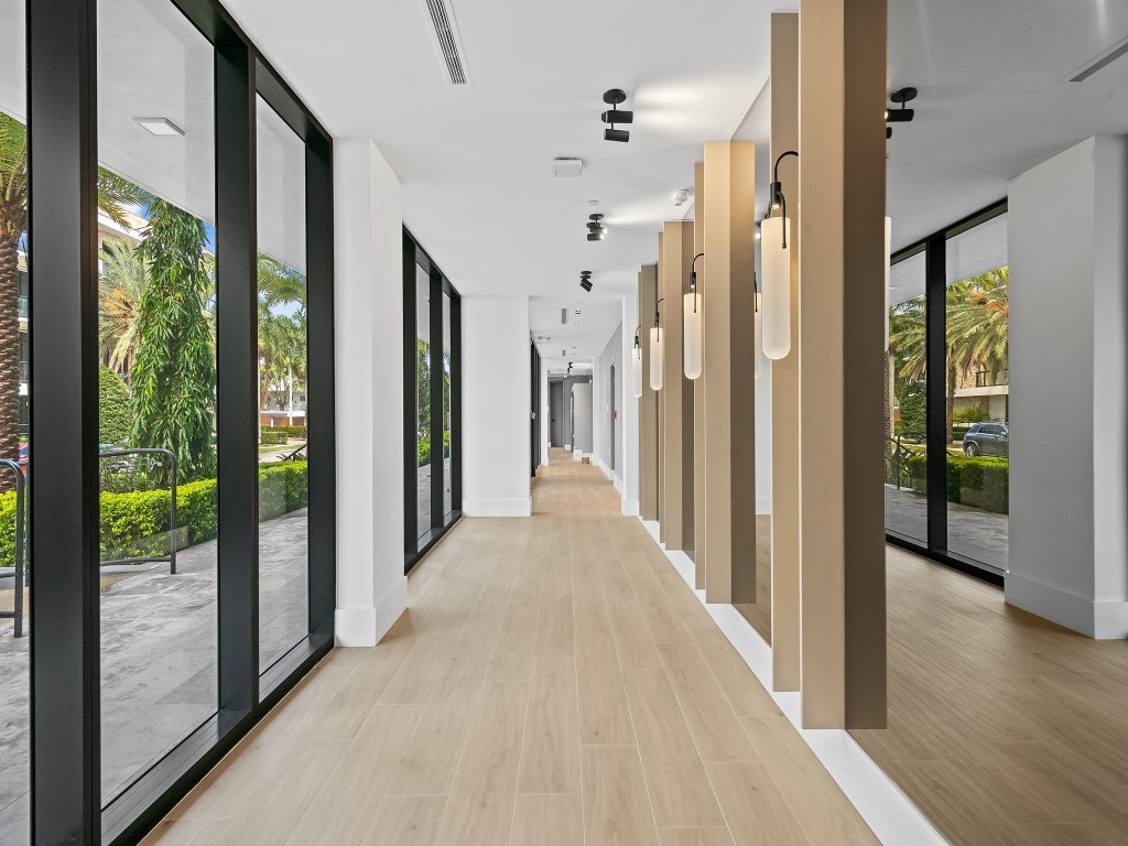 160 Isle Of Venice #302 Fort Lauderdale, FL 33301