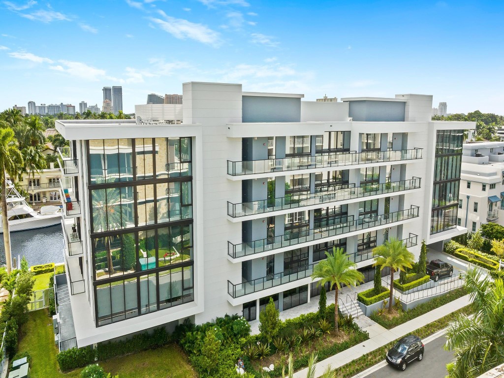 160 Isle Of Venice #302 Fort Lauderdale, FL 33301