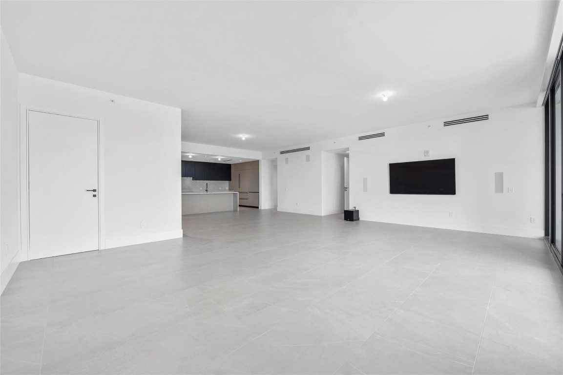 160 Isle Of Venice #302 Fort Lauderdale, FL 33301