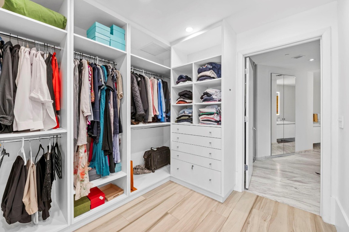 701 N Fort Lauderdale Bch #403 Fort Lauderdale, FL 33304