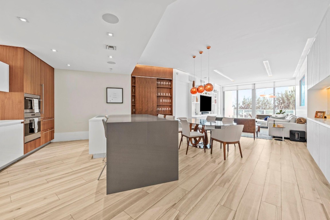 701 N Fort Lauderdale Bch #403 Fort Lauderdale, FL 33304