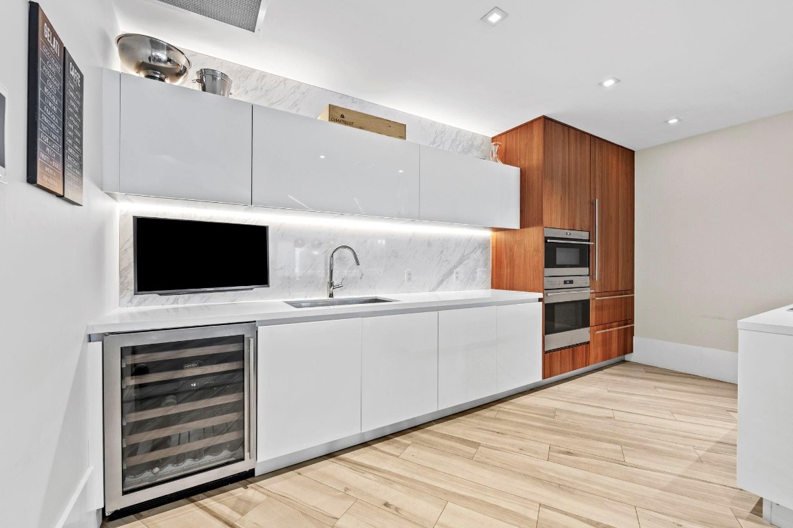 701 N Fort Lauderdale Bch #403 Fort Lauderdale, FL 33304