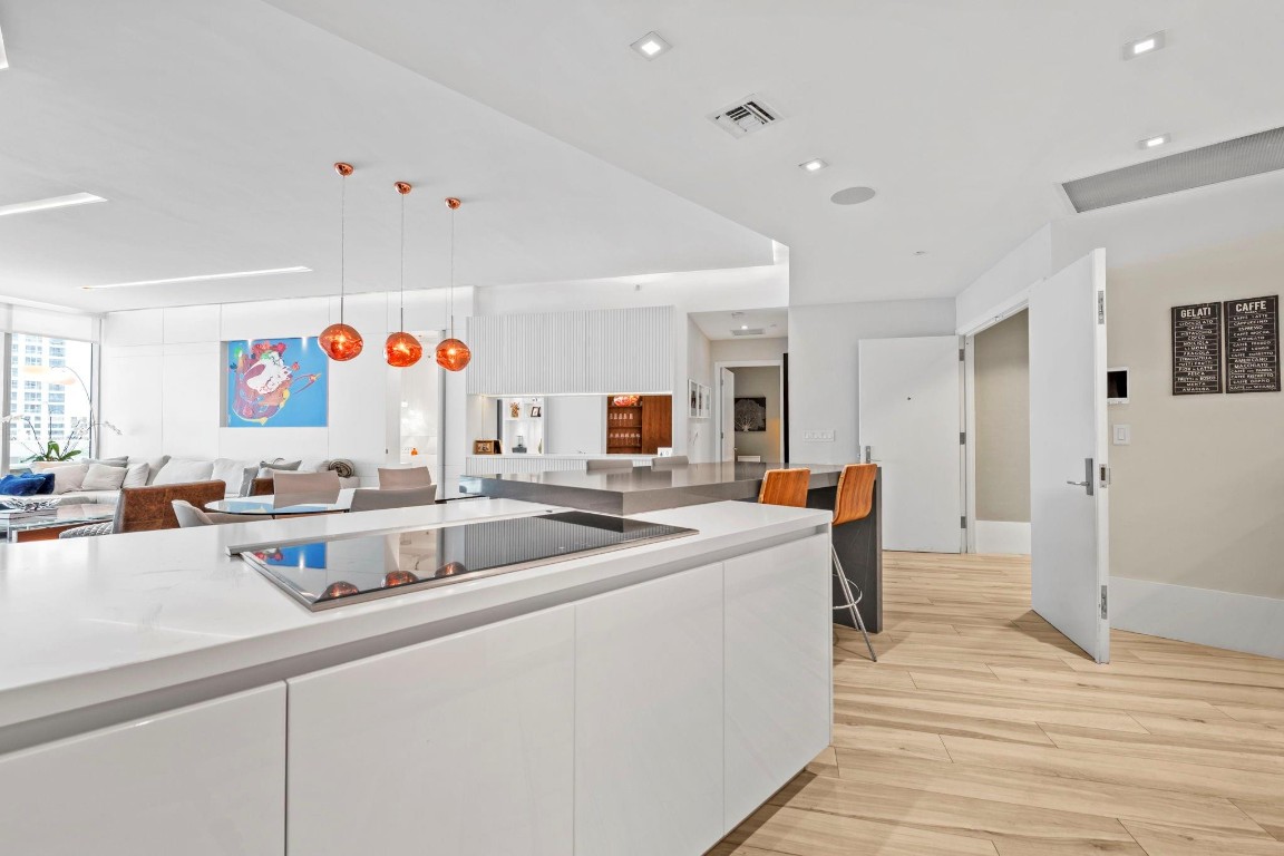 701 N Fort Lauderdale Bch #403 Fort Lauderdale, FL 33304