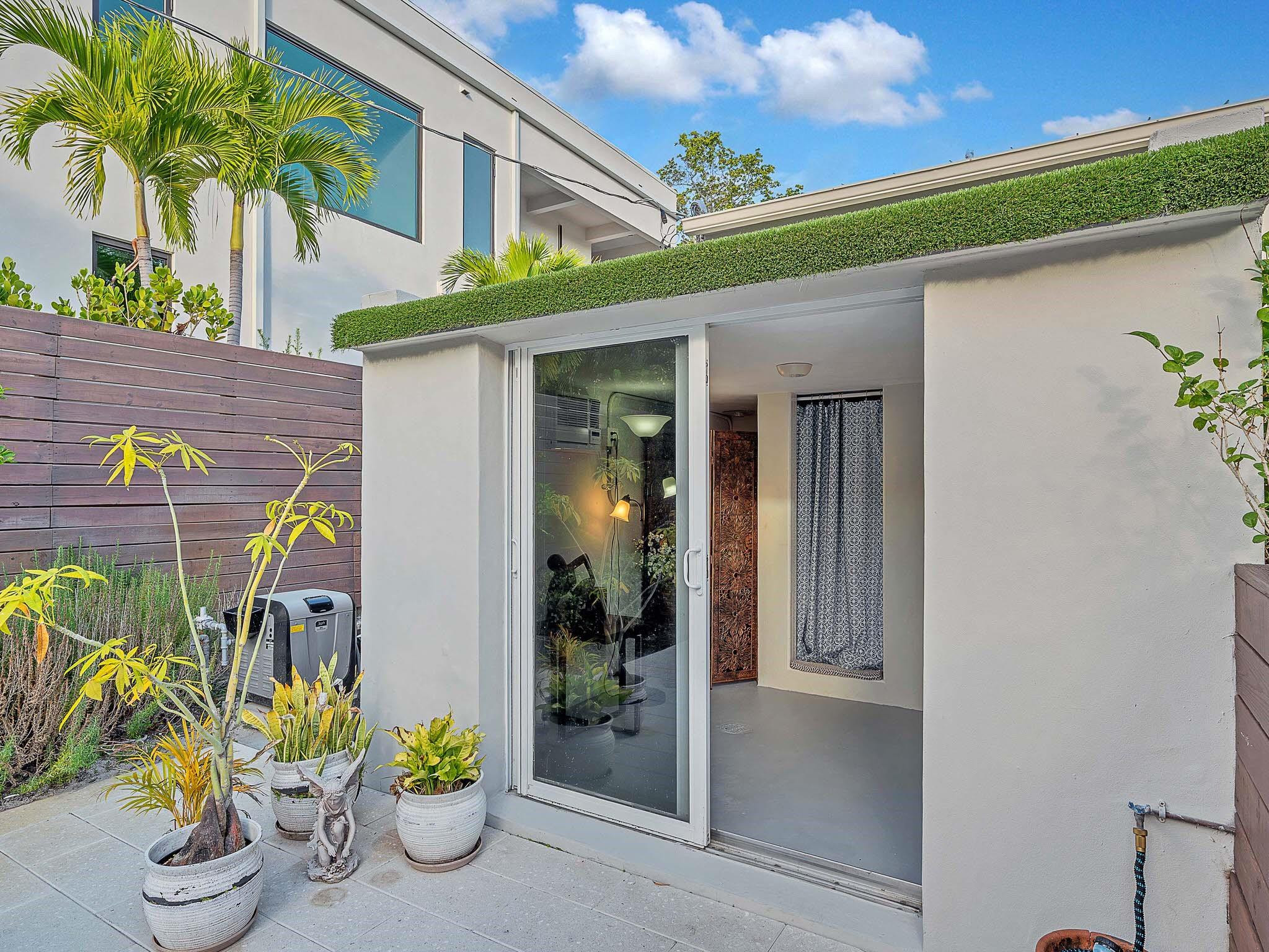 715 N Victoria Park Fort Lauderdale, FL 33304