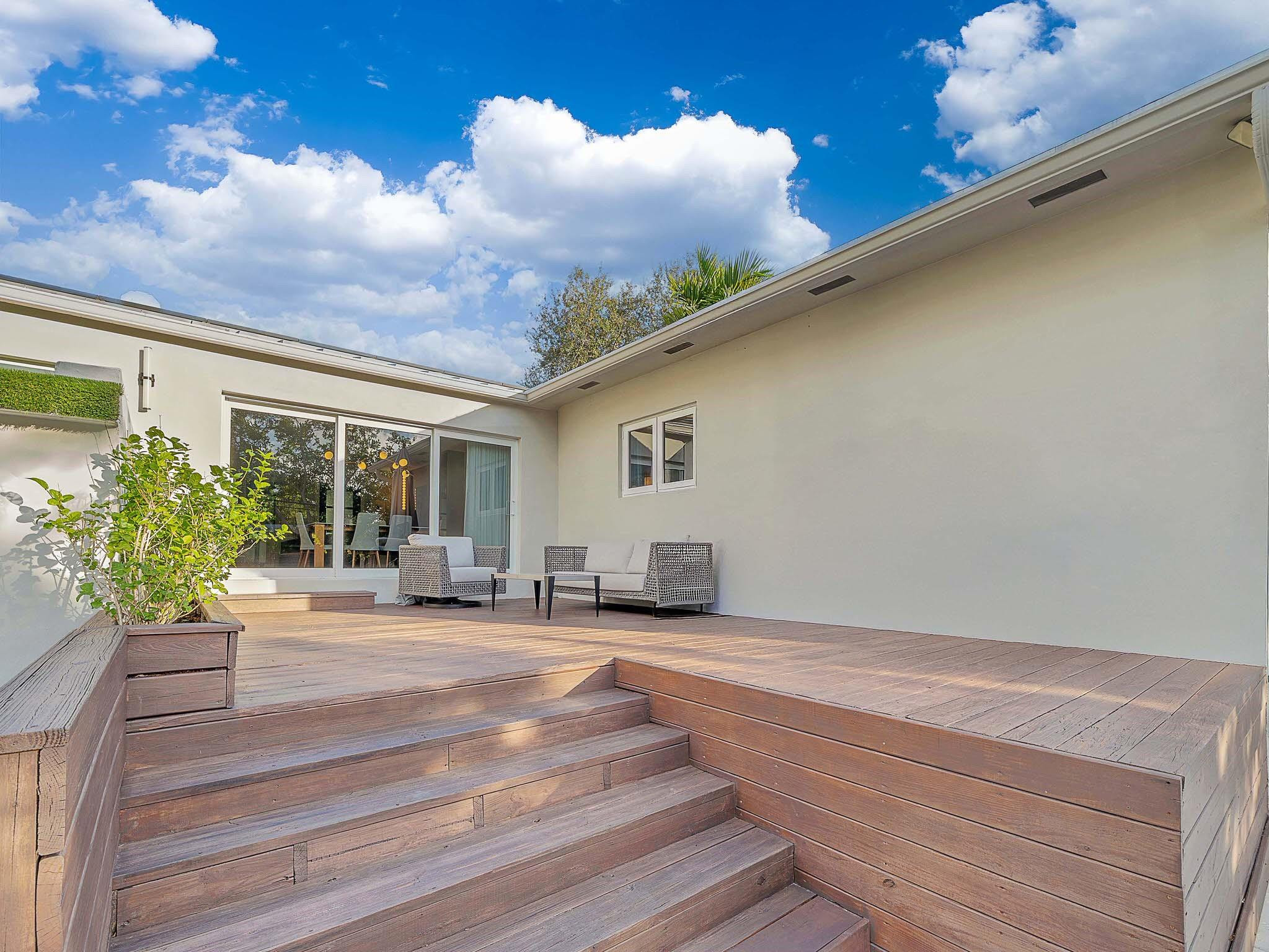 715 N Victoria Park Fort Lauderdale, FL 33304