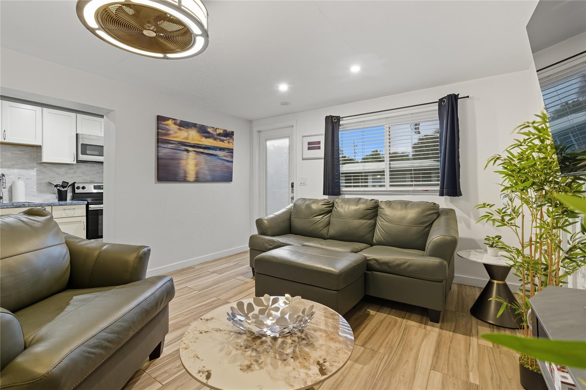 1145 NE 17th Fort Lauderdale, FL 33304