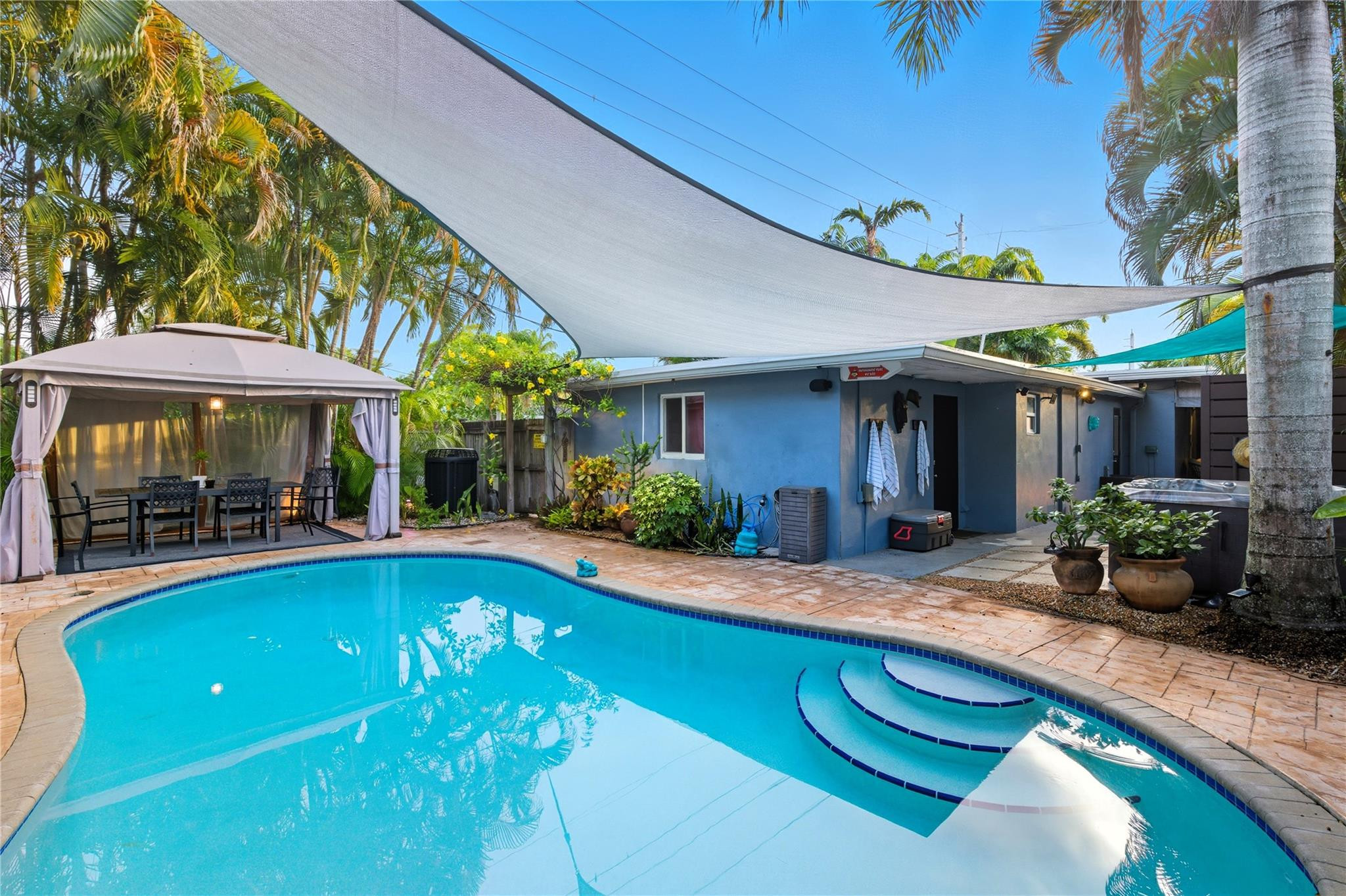 1145 NE 17th Fort Lauderdale, FL 33304