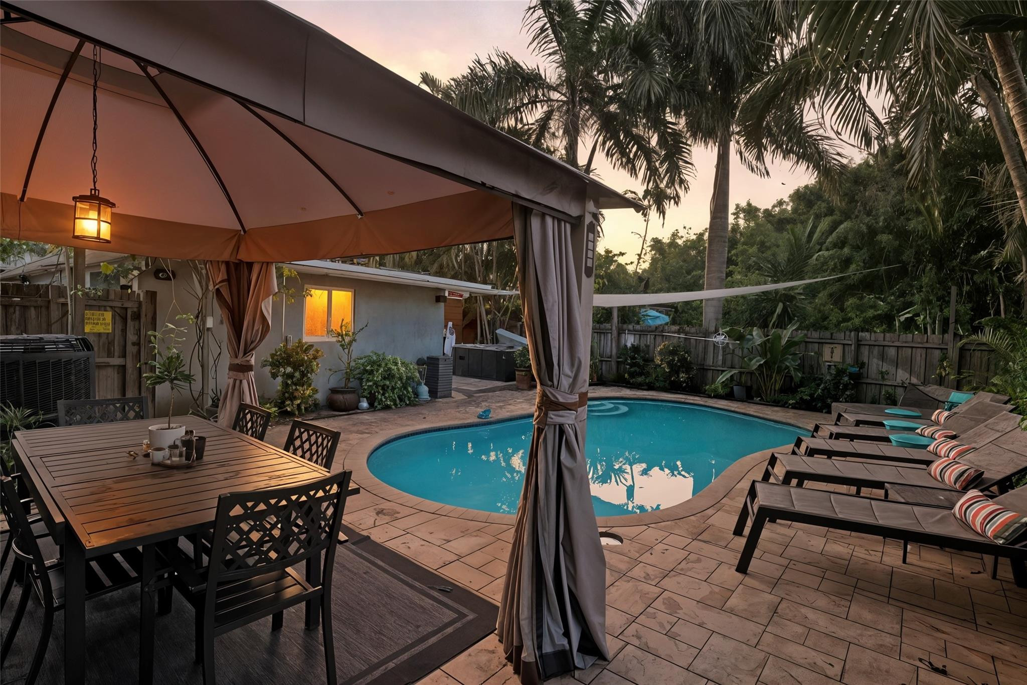 1145 NE 17th Fort Lauderdale, FL 33304