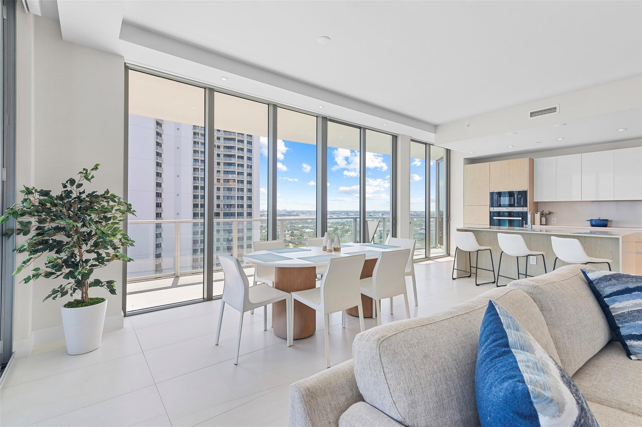 3100 N Ocean #H1204 Singer Island, FL 33404