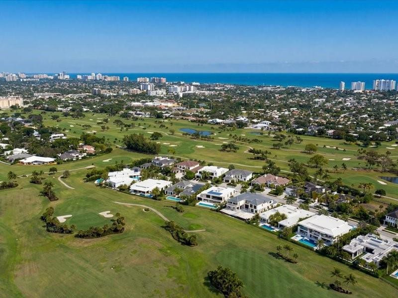 4013 Country Clb Fort Lauderdale, FL 33308