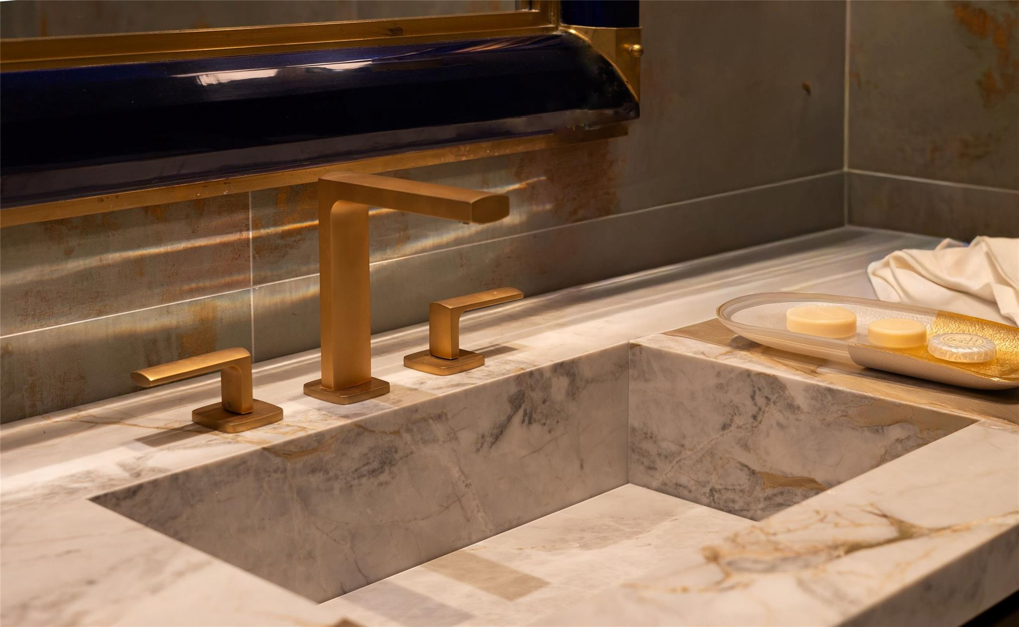 4013 Country Clb Fort Lauderdale, FL 33308