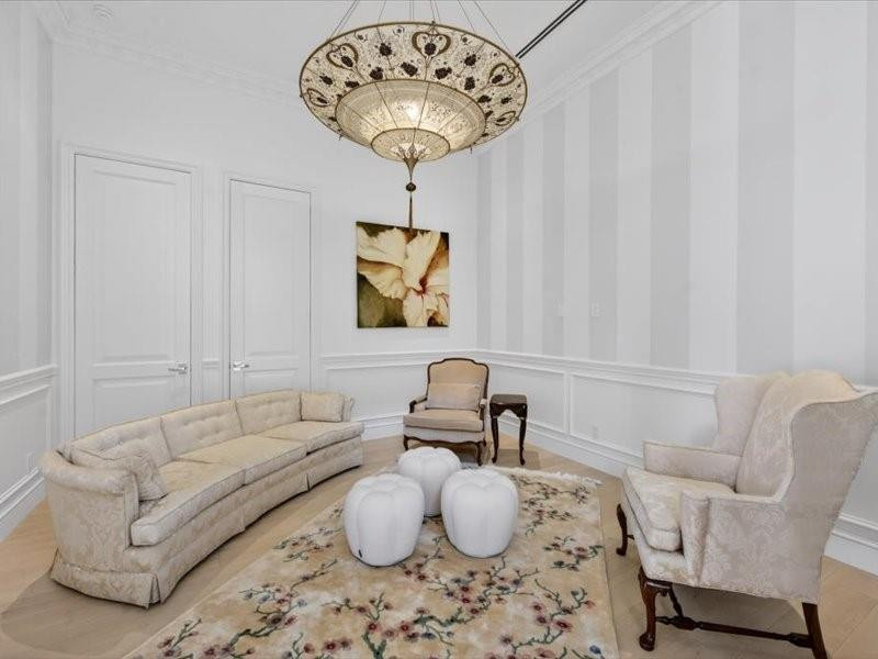 4013 Country Clb Fort Lauderdale, FL 33308