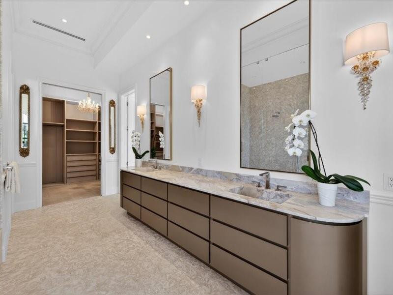 4013 Country Clb Fort Lauderdale, FL 33308