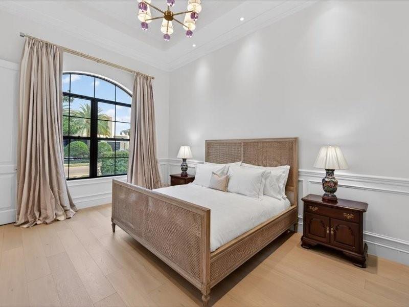 4013 Country Clb Fort Lauderdale, FL 33308